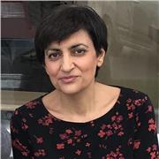 Insegnante, laurea in lettere moderne, impartisce lezioni Italiano, storia, geografia e letteratura italiana